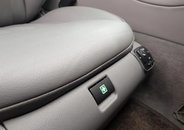 Mercedes-Benz CLS cena 53900 przebieg: 188300, rok produkcji 2010 z Działoszyn małe 254